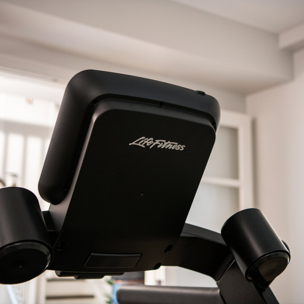 Life Fitness Run CX Treadmill thumbnail 5